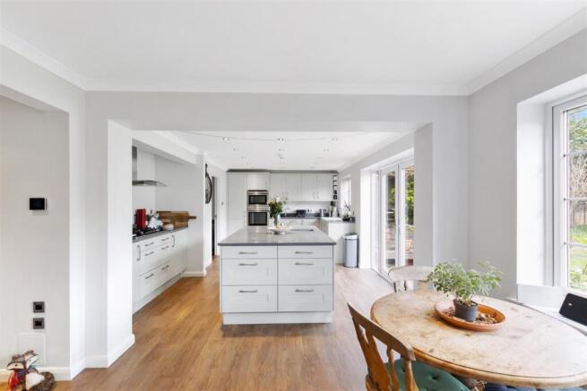 Kitchen / Dining Room