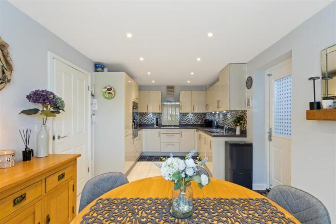 Kitchen / Dining
