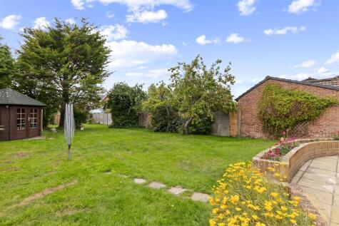 South Road, Horndean