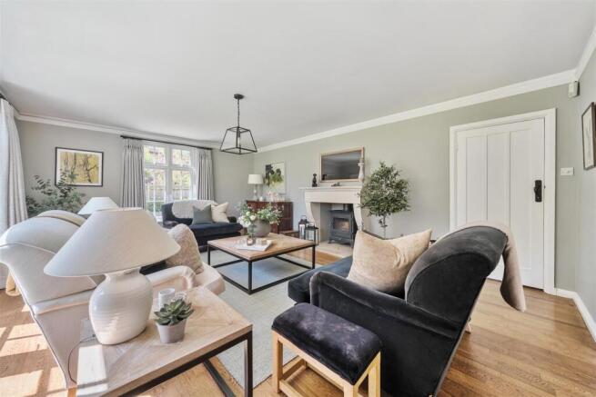 Living Room (2)