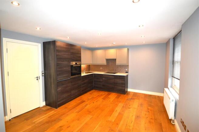 Lounge inc kitchen.JPG