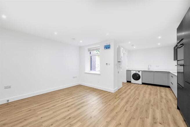 1-115-LondonRoad-02.jpg