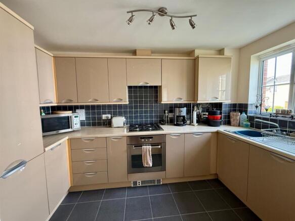 Kitchen: