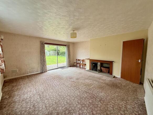 Living Room: