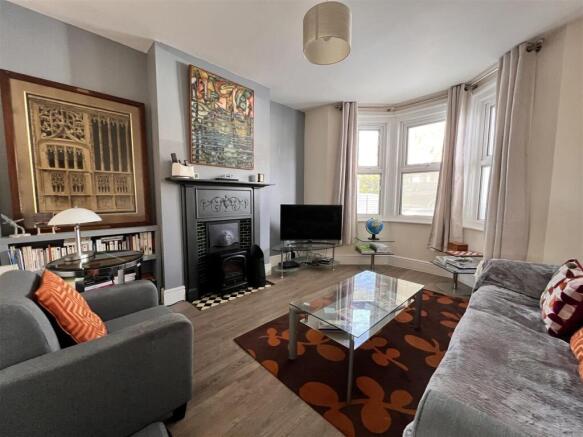 62 Adelaide Grove lounge.JPG