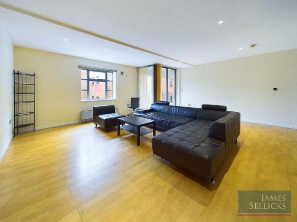 Open Plan Living/Dining Kitchen