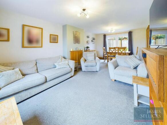 Through Lounge/Dining Room