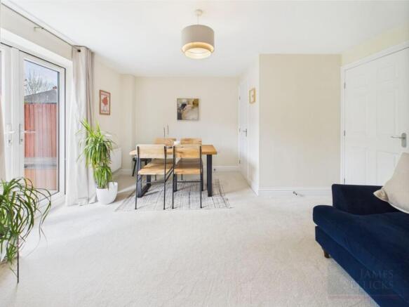 Sitting/Dining Room