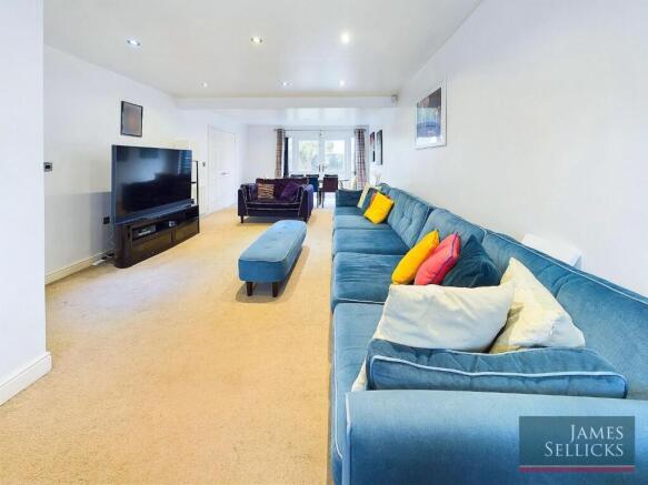 through lounge/dining room