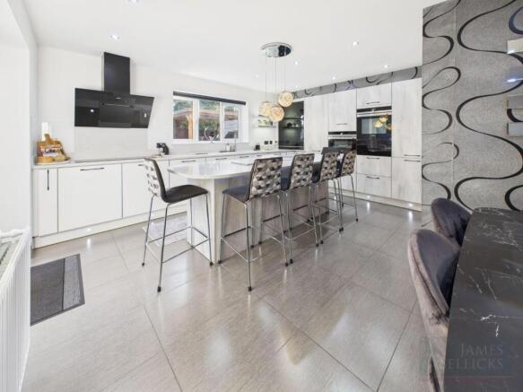 Living/Dining Kitchen