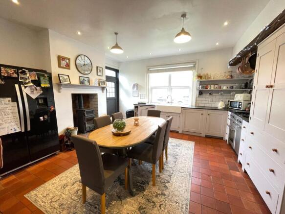 DINING KITCHEN