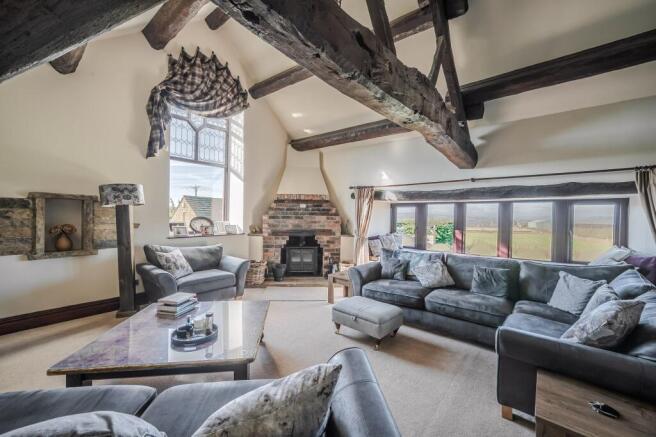 FIRST FLOOR SITTING ROOM