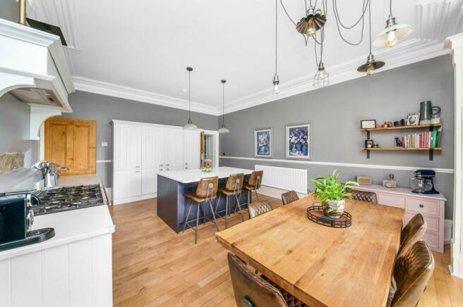 OPEN PLAN DINING KITCHEN