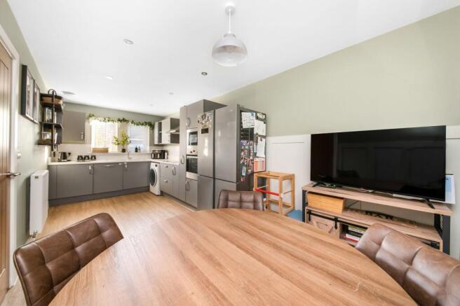 OPEN PLAN DINING KITCHEN