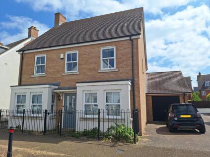 Jupiter Way, Biggleswade, SG18