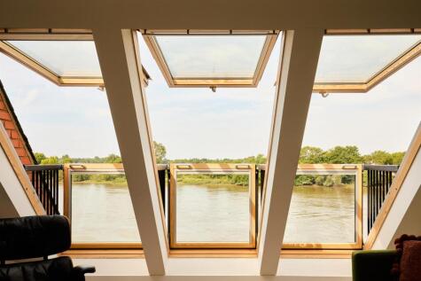 Adam Walk, Fulham, SW6