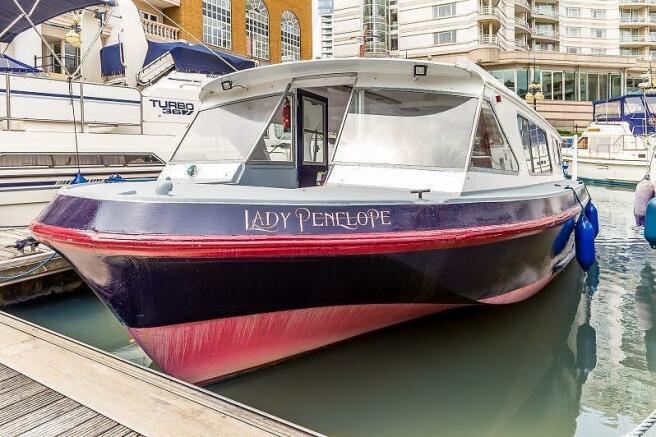 1 Bedroom House Boat For Sale In Chelsea Harbour Chelsea Sw10 Sw10 