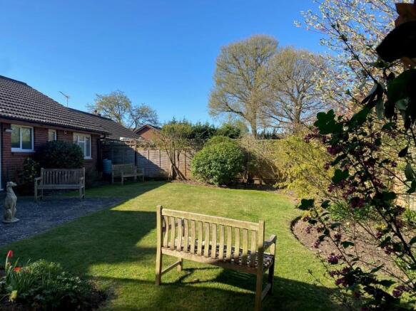 ..garden225.jpg