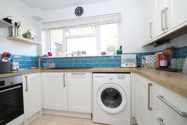 .kitchen1.JPG
