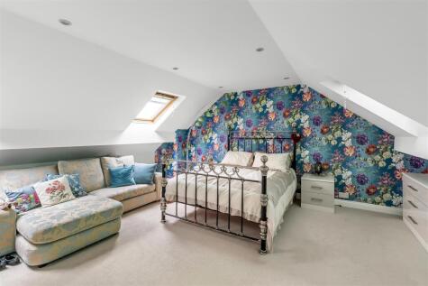 Cray Avenue, Ashtead, KT21