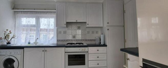 Kitchen 1.jpg