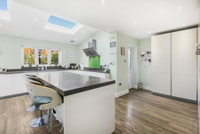 Kitchen/dining