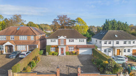 Mymms Drive, Brookmans Park, AL9