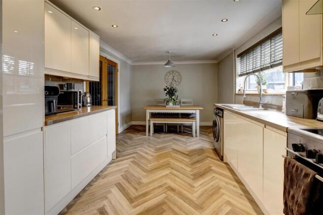 Kitchen & Dining Room 3.jpg