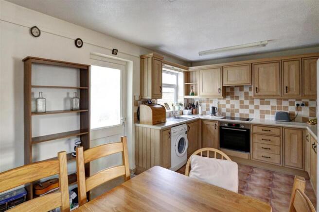 Kitchen & Dining Room 2.jpg