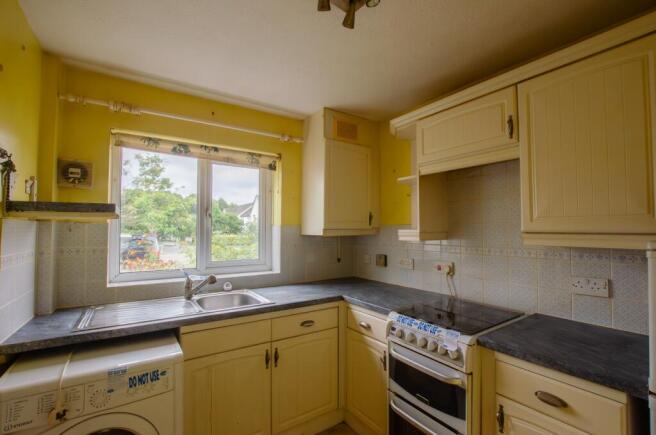 12 Cherry Tree Close - TPS Bodmin 01208 74182-2