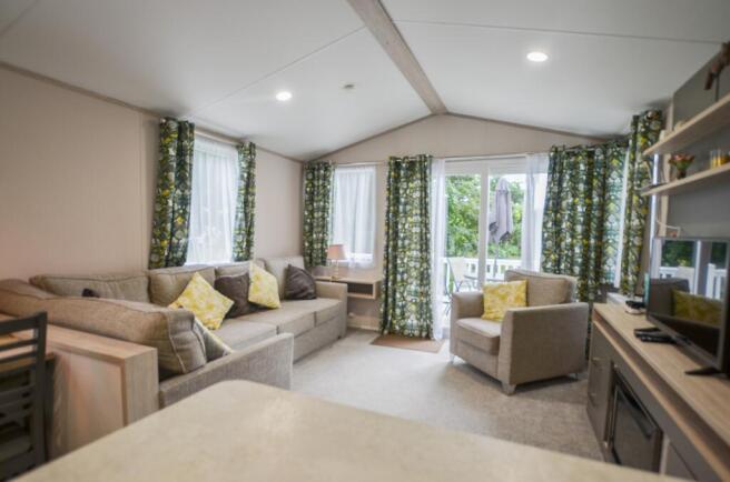 21 Hengar Manor TPS Bodmin Branch 01208 872728-06