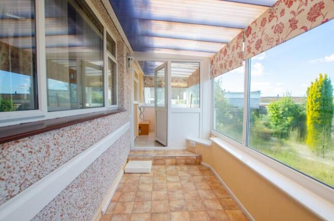 1 Whitestone Crescent TPS Bodmin 01208 74182-14