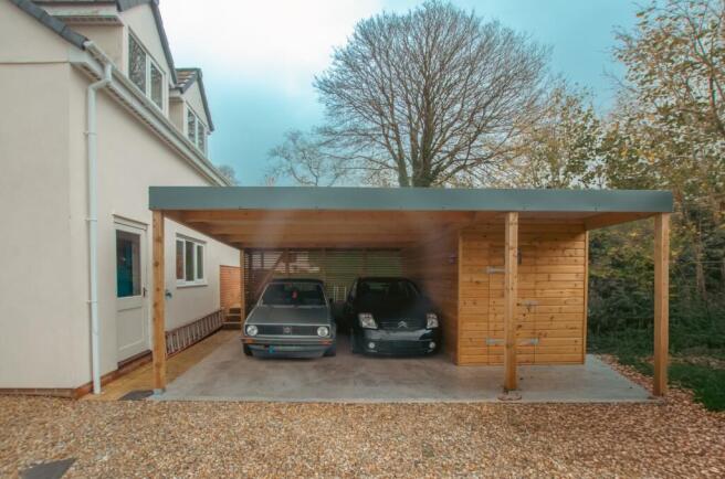 20 Barons Meadows TPS Bodmin 01208 74182-5