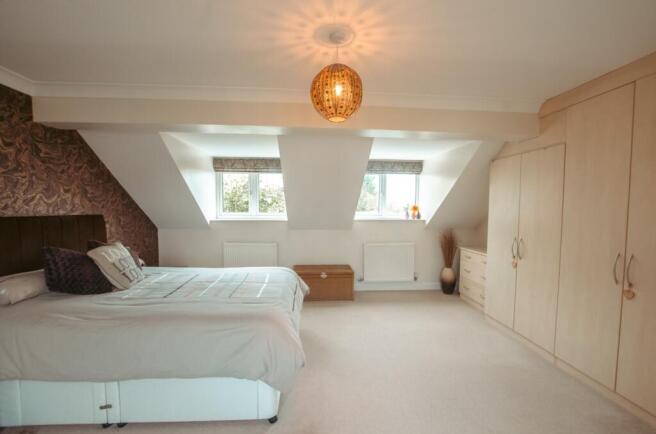 20 Barons Meadows TPS Bodmin 01208 74182-16