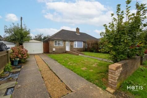 Canterbury Road, Hawkinge, CT18