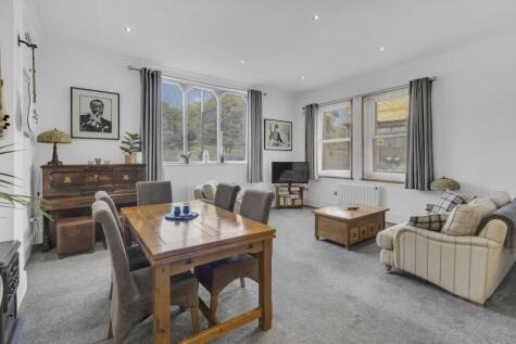 Sandgate High Street, Sandgate, CT20