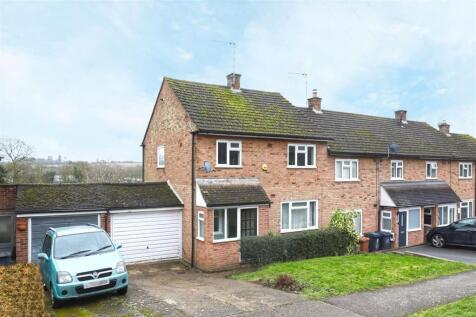 Presdales Drive, Ware, SG12