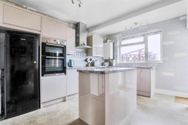 kitchen .jpg