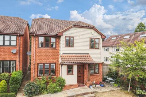 Bird Court, Colliers End, SG11