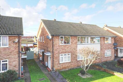 Southmead Crescent, Cheshunt, EN8