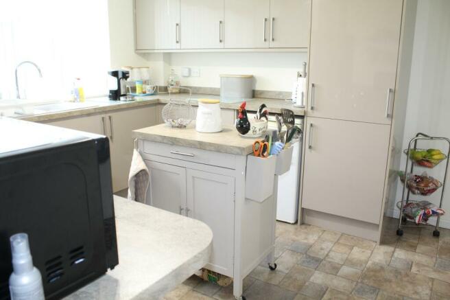 Fitted Kitchen Picture 2