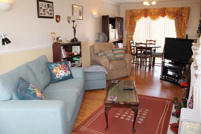 Lounge / Dining room