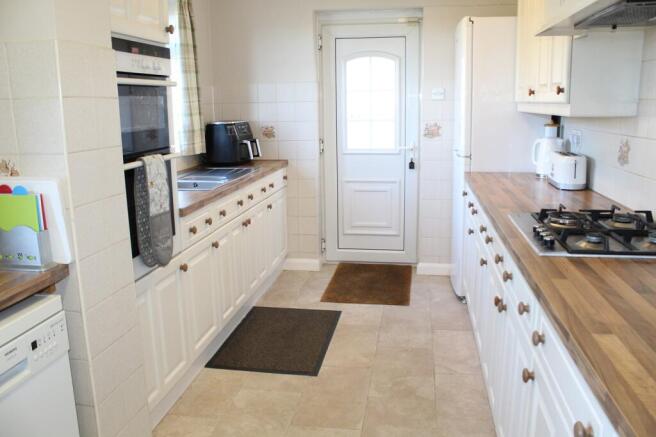 Fitted Kitchen Picture 2