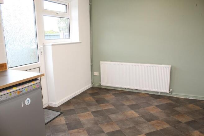 Fitted Kitchen Picture 2