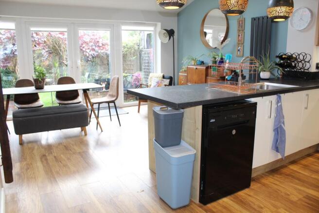 Fitted Dining Kitchen