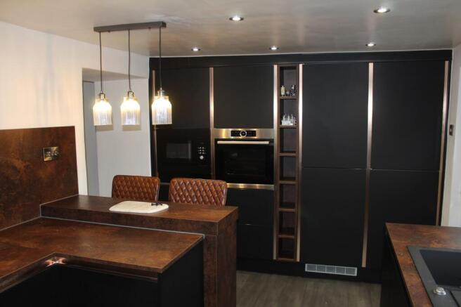 Fitted Kitchen Picture 2