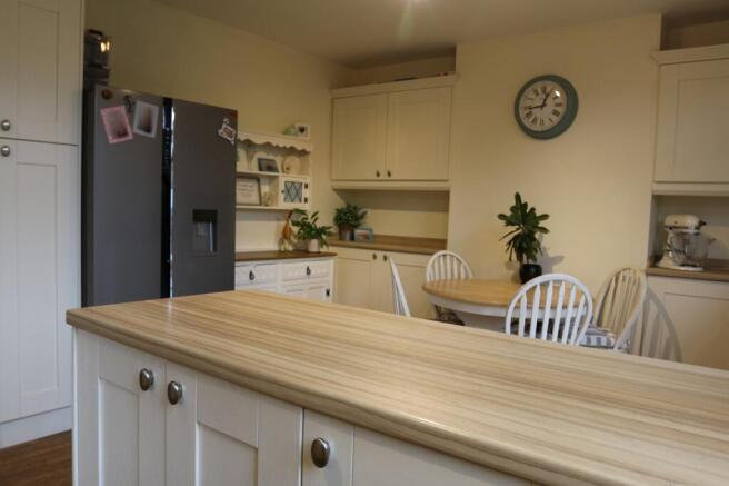 Fitted Kitchen Picture 2