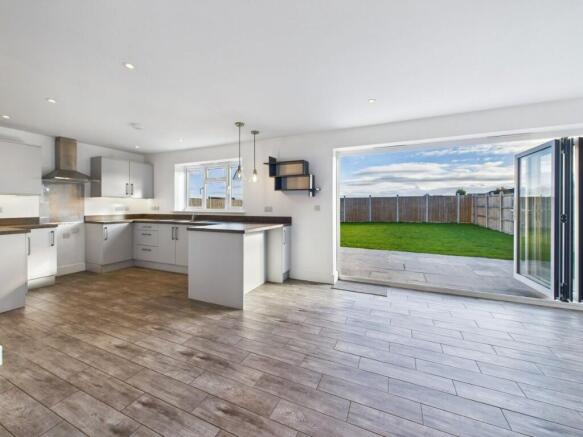 Family Rm & Kitchen