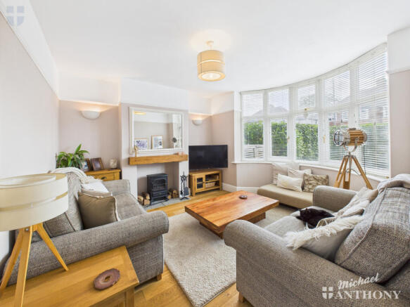 CAM03852G0-PR0304-STILL005