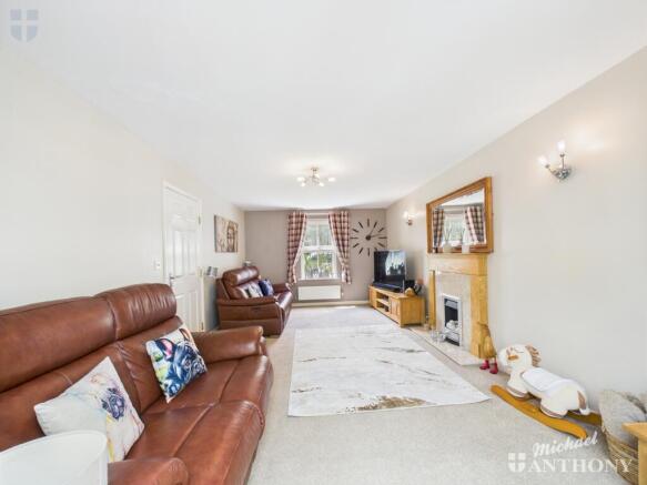 CAM03218G0-PR0687-STILL003